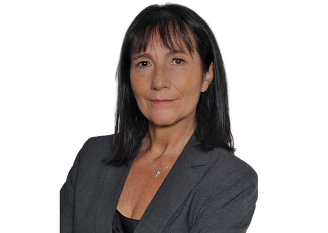 Isabelle Delattre removebg preview